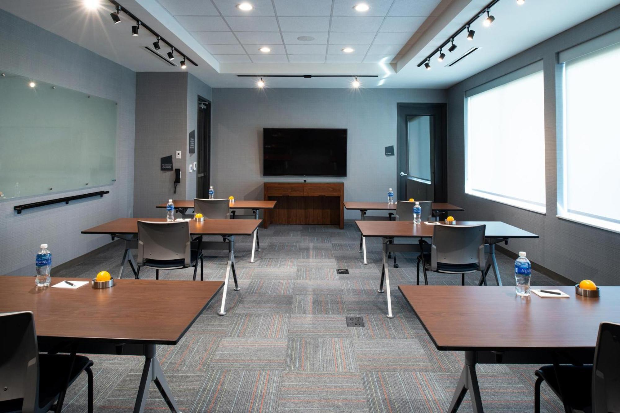 Aloft North Kansas City Extérieur photo